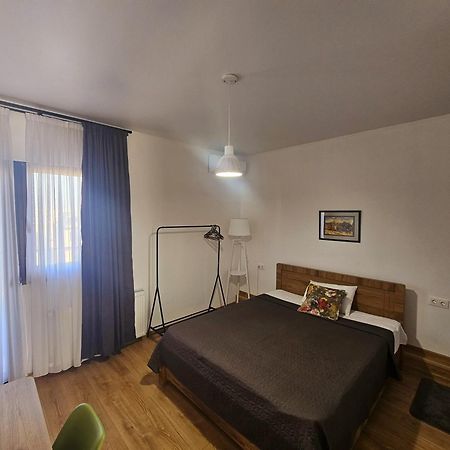 Hotel Home Tbilisi Buitenkant foto