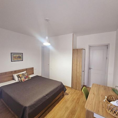 Hotel Home Tbilisi Buitenkant foto