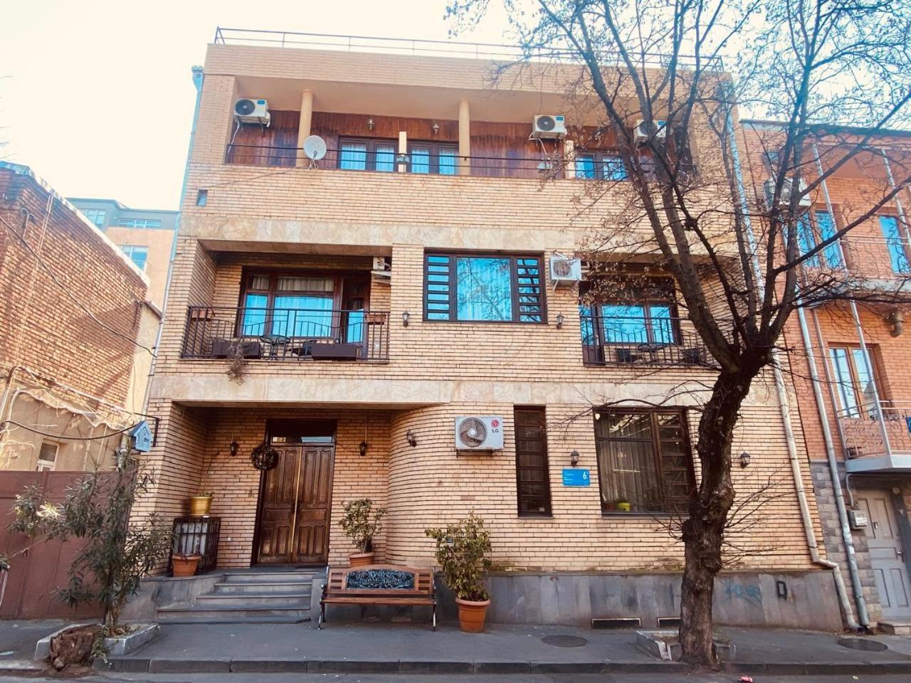 Hotel Home Tbilisi Buitenkant foto